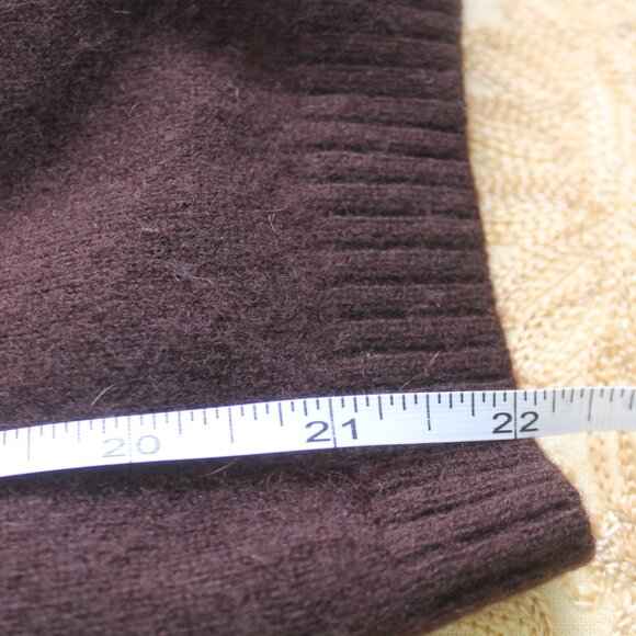 Cashmere Sweater Size Med "Prive" in chocolate Brown V neck with ribbing - Picture 9 of 10